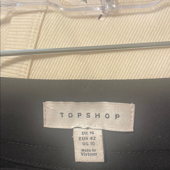 Top Shop black walking short - Picture 2 of 2